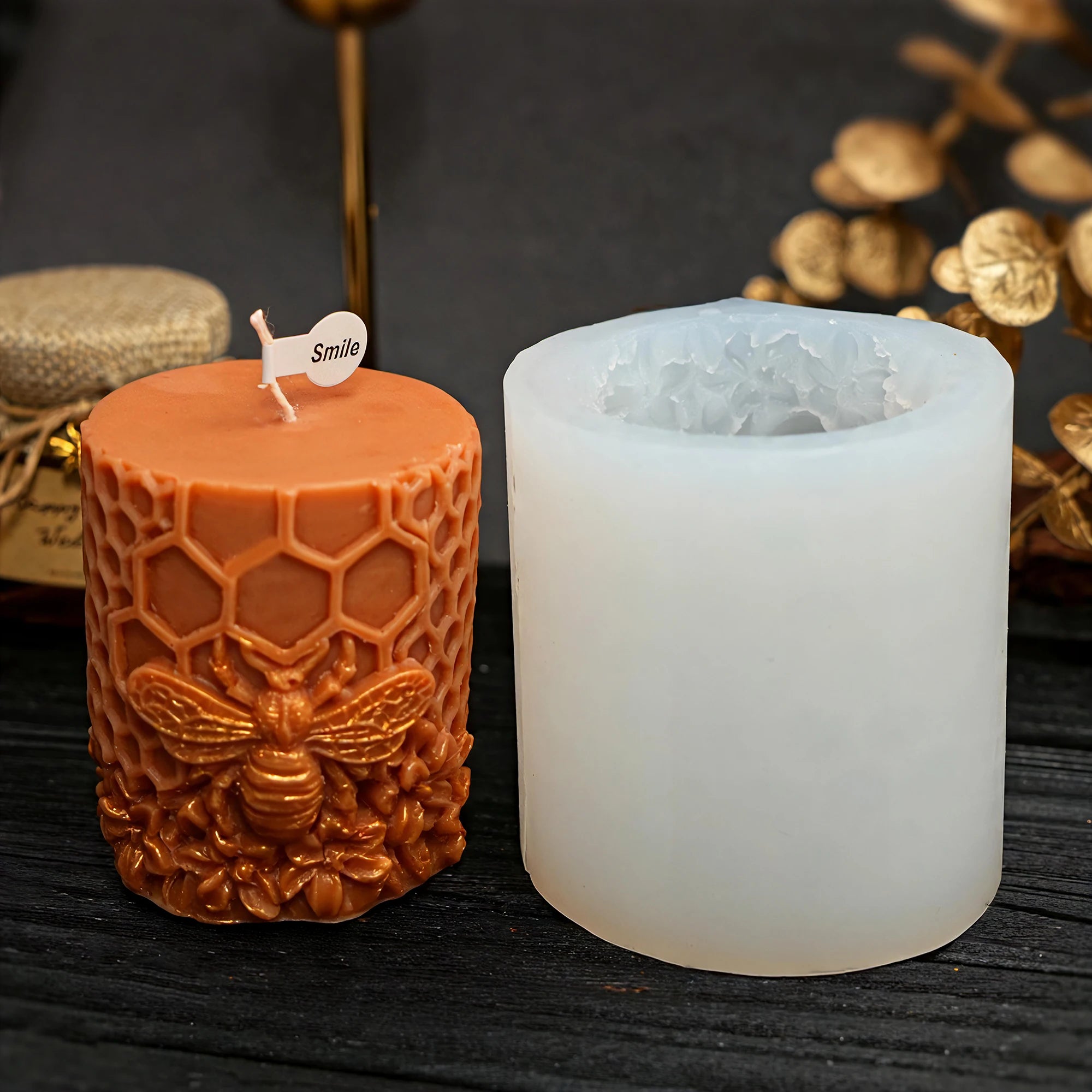 LAQTA 3D honeycomb silicone mold showing intricate honeycomb pattern for baking or crafting projects.