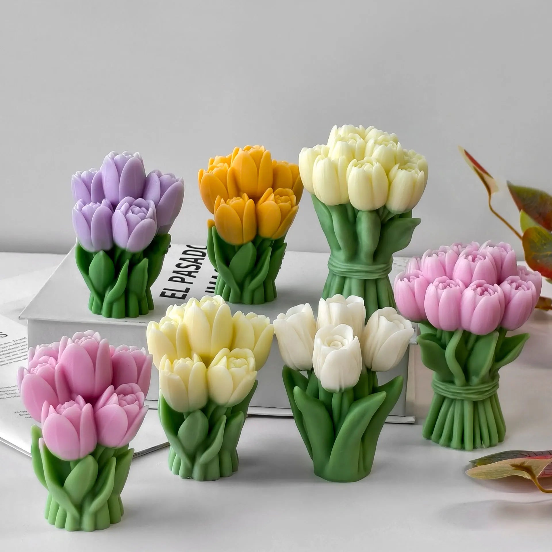 LAQTA Valentine's Day tulip bouquet silicone mold showing detailed tulip flower shapes for cake and craft decoration.