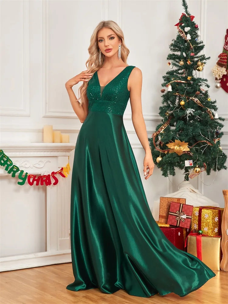 LAQTA elegant sequins evening dress with a fitted silhouette and sparkling embellishments, perfect for formal occasions.