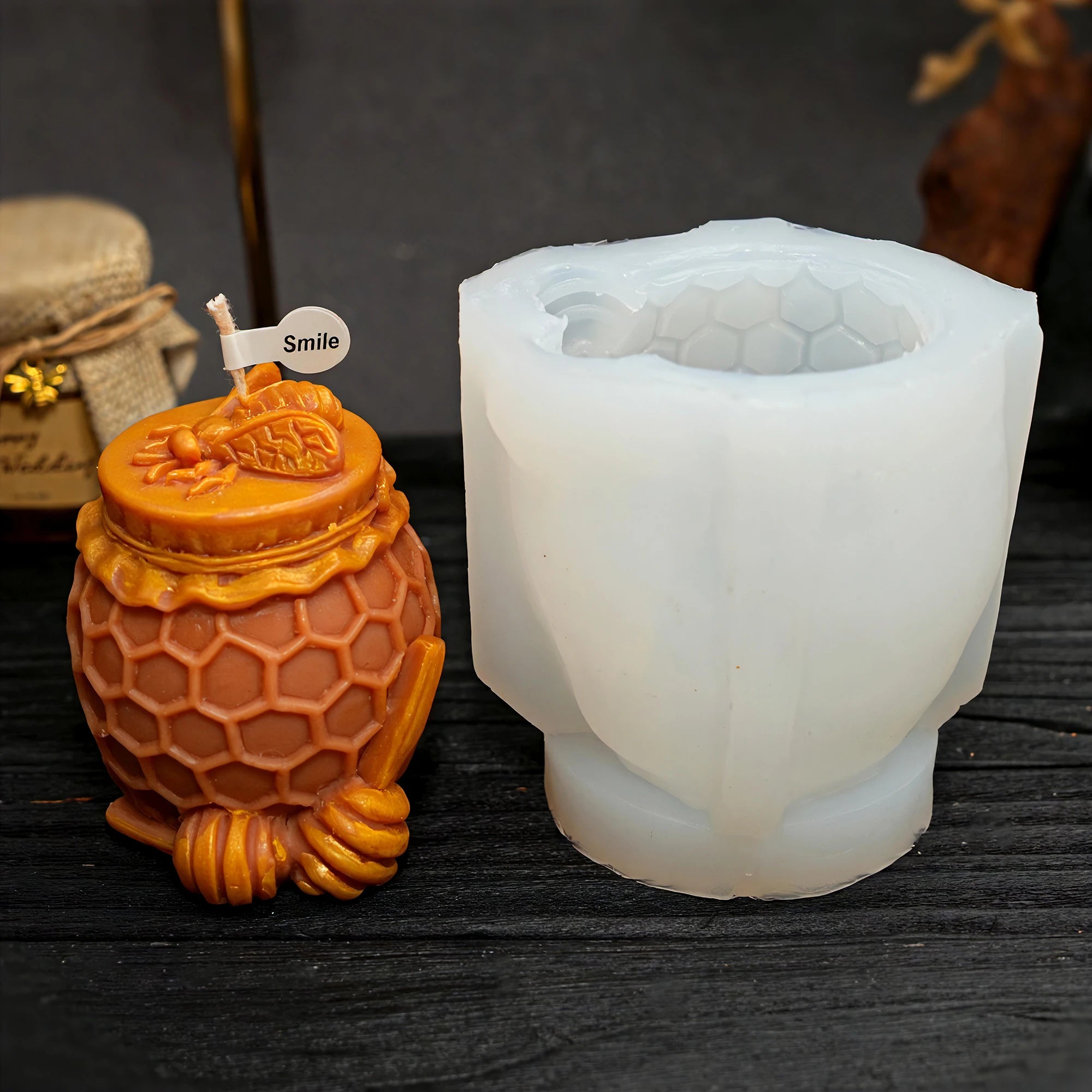 3D honeycomb silicone mold by LAQTA, showing multiple honeycomb-shaped cavities for creative baking or crafting projects.