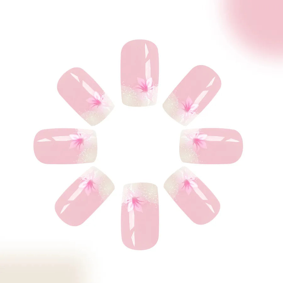 Short square fake nails by LAQTA featuring a stylish design, perfect for a trendy and polished manicure look.