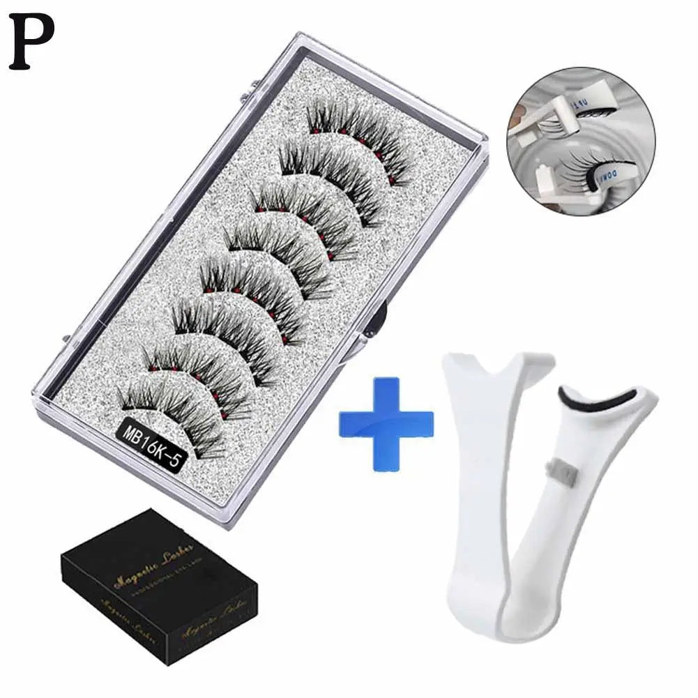 Natural Magnetic 3D Eyelashes by LAQTA showing lightweight, fluttery lash extension for a natural, enhanced eye look.